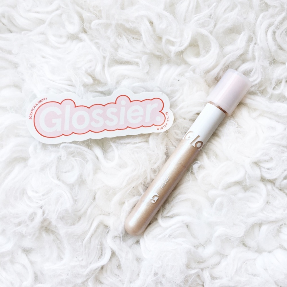 ❌ SOLD ❌ Glossier Lidstar